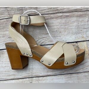 Lucky Brand Hadilla Women’s Tan Leather Platform Sandal With Studs Size 10M